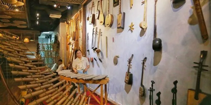 nhạc cụ cũ khác